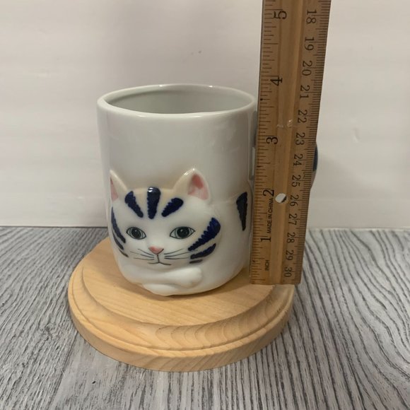 Henriksen Japan Figural Cute Cat Mug - Picture 7 of 7